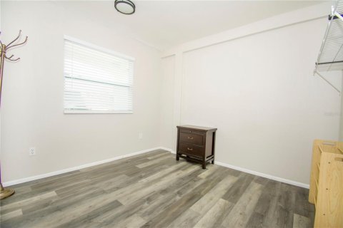 Casa en venta en Tampa, Florida, 3 dormitorios, 125.42 m2 № 1871042 - foto 15