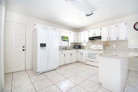 Casa en venta en Tampa, Florida, 3 dormitorios, 125.42 m2 № 1871042 - foto 9