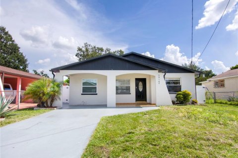 Casa en venta en Tampa, Florida, 3 dormitorios, 125.42 m2 № 1871042 - foto 1