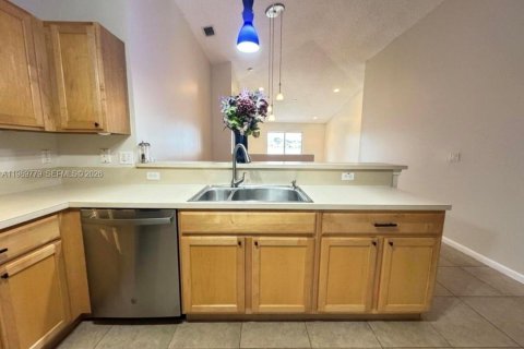 Villa ou maison à louer à Lake Worth, Floride: 4 chambres, 194.44 m2 № 2060267 - photo 18