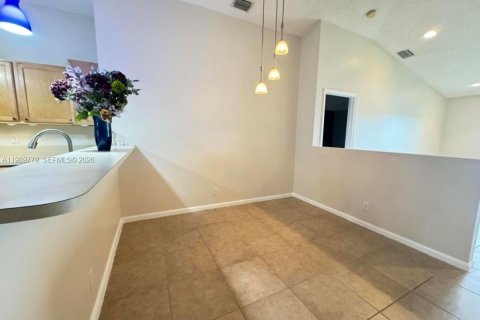 Villa ou maison à louer à Lake Worth, Floride: 4 chambres, 194.44 m2 № 2060267 - photo 20