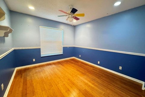 Villa ou maison à louer à Lake Worth, Floride: 4 chambres, 194.44 m2 № 2060267 - photo 6