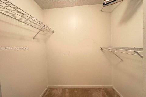 Villa ou maison à louer à Lake Worth, Floride: 4 chambres, 194.44 m2 № 2060267 - photo 10