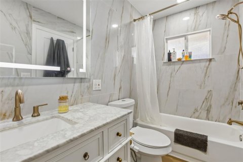 Villa ou maison à vendre à Saint Petersburg, Floride: 1 chambre, 84.91 m2 № 2316613 - photo 17