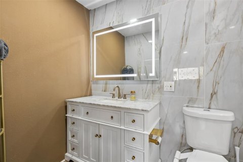 Villa ou maison à vendre à Saint Petersburg, Floride: 1 chambre, 84.91 m2 № 2316613 - photo 16
