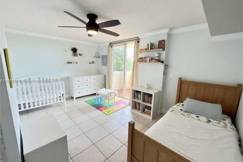 Condominio en venta en Miami, Florida, 2 dormitorios, 137.22 m2 № 1865628 - foto 13