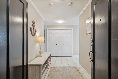 Condo in Belleair, Florida, 2 bedrooms № 2110783 - photo 13