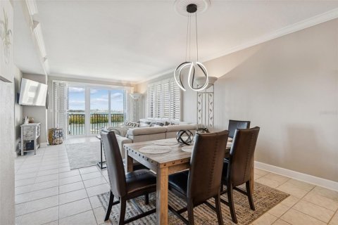 Condo in Belleair, Florida, 2 bedrooms № 2110783 - photo 19