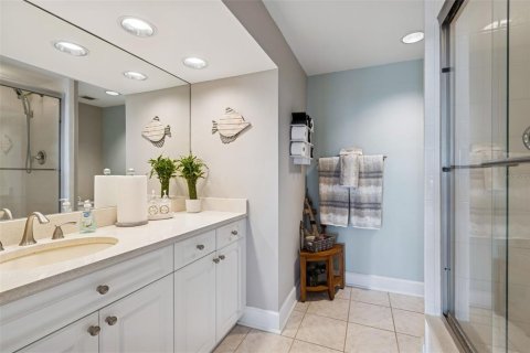 Condo in Belleair, Florida, 2 bedrooms № 2110783 - photo 30