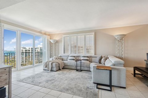 Condo in Belleair, Florida, 2 bedrooms № 2110783 - photo 22