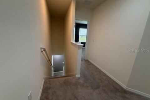 Townhouse in Wesley Chapel, Florida 3 bedrooms, 155.43 sq.m. № 2236446 - photo 21