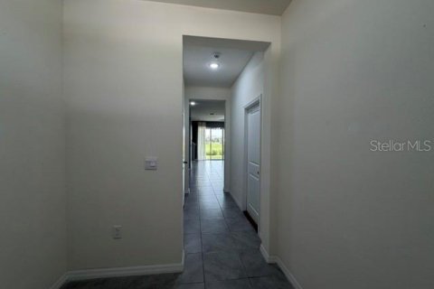 Townhouse in Wesley Chapel, Florida 3 bedrooms, 155.43 sq.m. № 2236446 - photo 3