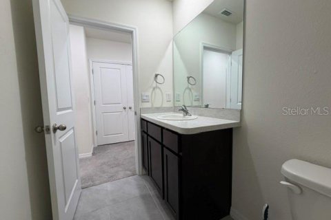 Townhouse in Wesley Chapel, Florida 3 bedrooms, 155.43 sq.m. № 2236446 - photo 24