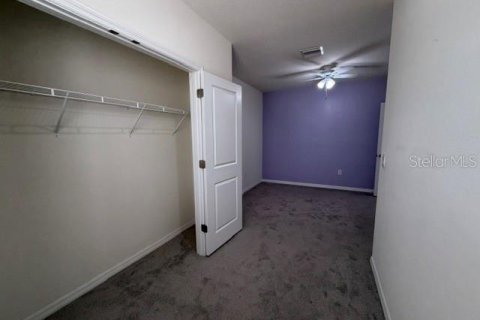 Townhouse in Wesley Chapel, Florida 3 bedrooms, 155.43 sq.m. № 2236446 - photo 29