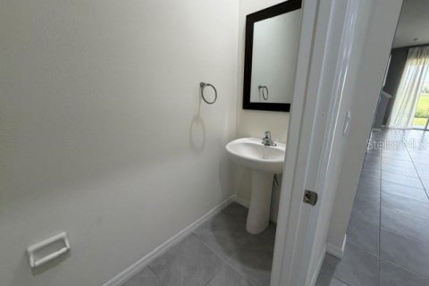 Townhouse in Wesley Chapel, Florida 3 bedrooms, 155.43 sq.m. № 2236446 - photo 5