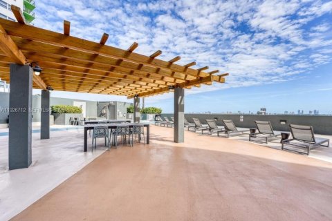 Apartamento en alquiler en Miami, Florida, 1 dormitorio, 73.49 m2 № 1988701 - foto 7