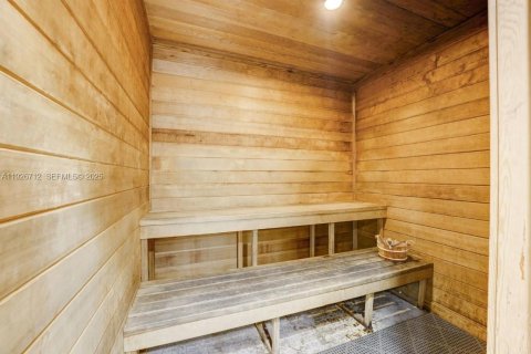 Apartamento en alquiler en Miami, Florida, 1 dormitorio, 73.49 m2 № 1988701 - foto 11