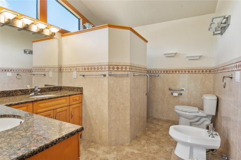 House in Saint Petersburg, Florida 3 bedrooms, 181.72 sq.m. № 1511632 - photo 16