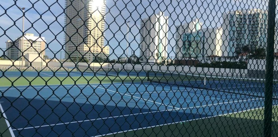 Кондоминиум с 1 спальней в Санни-Айлс-Бич, Флорида № 2004732