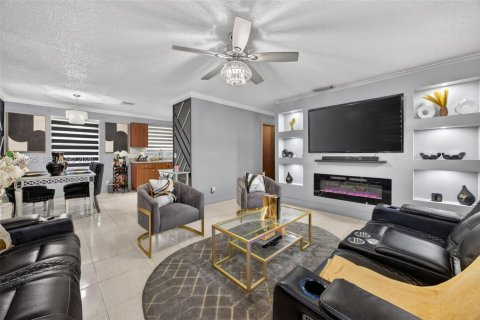 Villa ou maison à louer à Miami, Floride: 3 chambres, 104.52 m2 № 1997618 - photo 9