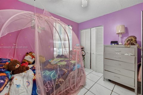 Villa ou maison à louer à Miami, Floride: 3 chambres, 104.52 m2 № 1997618 - photo 19
