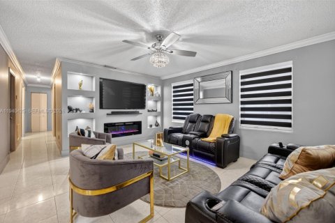 Villa ou maison à louer à Miami, Floride: 3 chambres, 104.52 m2 № 1997618 - photo 11