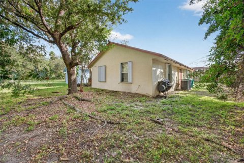 Villa ou maison à louer à Miami, Floride: 3 chambres, 104.52 m2 № 1997618 - photo 29