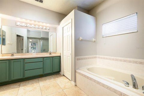 Casa en venta en Orlando, Florida, 4 dormitorios, 273.88 m2 № 2196607 - foto 28
