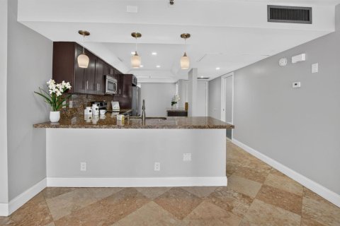 Copropriété à vendre à Boca Raton, Floride: 2 chambres, 104.98 m2 № 2412208 - photo 14