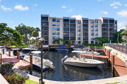 Copropriété à vendre à Boca Raton, Floride: 2 chambres, 104.98 m2 № 2412208 - photo 4