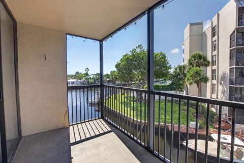 Copropriété à vendre à Boca Raton, Floride: 2 chambres, 104.98 m2 № 2412208 - photo 18