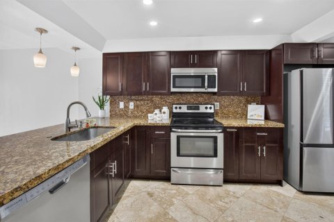 Copropriété à vendre à Boca Raton, Floride: 2 chambres, 104.98 m2 № 2412208 - photo 11
