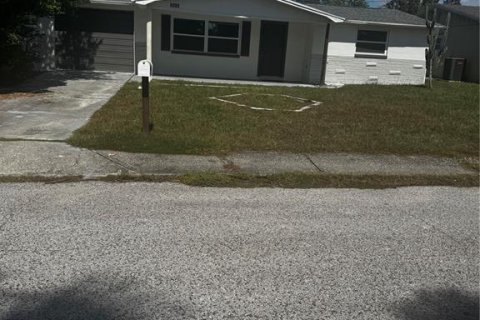 Casa en New Port Richey, Florida 3 dormitorios, 104.79 m2 № 2204952
