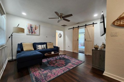 Casa en alquiler en Clearwater, Florida, 3 dormitorios, 92.62 m2 № 1886311 - foto 3