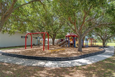 House in Tampa, Florida 3 bedrooms, 119.29 sq.m. № 1781007 - photo 29