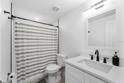 House in Tampa, Florida 3 bedrooms, 119.29 sq.m. № 1781007 - photo 27