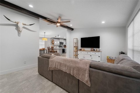 House in Tampa, Florida 3 bedrooms, 119.29 sq.m. № 1781007 - photo 16