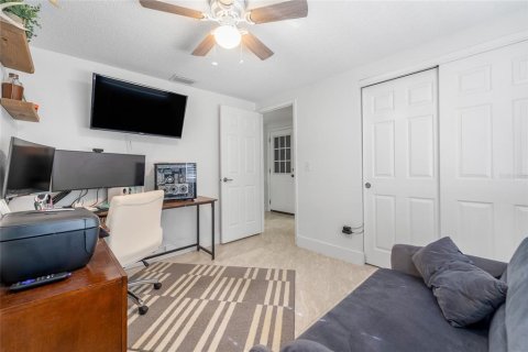 House in Tampa, Florida 3 bedrooms, 119.29 sq.m. № 1781007 - photo 22