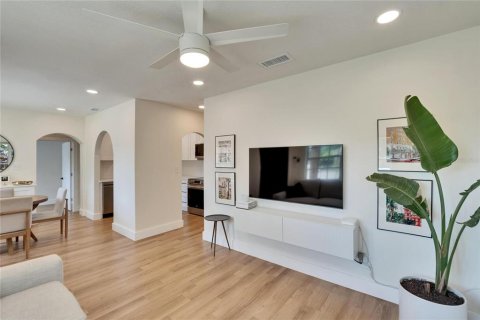 Casa en venta en Tampa, Florida, 3 dormitorios, 101.82 m2 № 1631308 - foto 7
