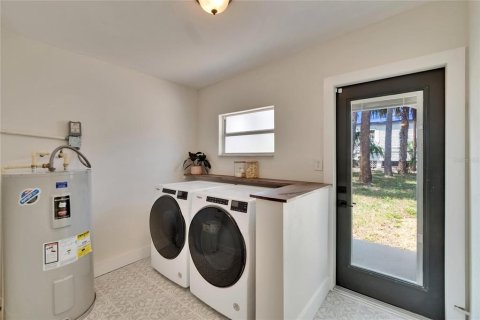 Casa en venta en Tampa, Florida, 3 dormitorios, 101.82 m2 № 1631308 - foto 18