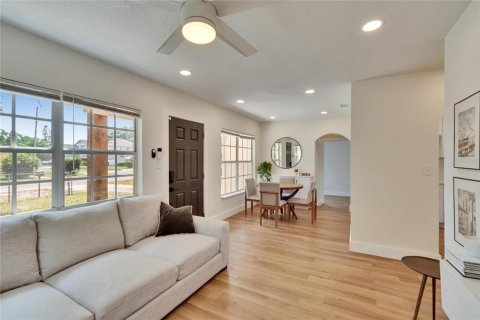 Casa en venta en Tampa, Florida, 3 dormitorios, 101.82 m2 № 1631308 - foto 8
