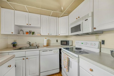 Copropriété à vendre à Delray Beach, Floride: 2 chambres, 82.03 m2 № 2034181 - photo 12