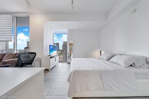 Condo in Miami, Florida, 1 bedroom  № 1699887 - photo 7