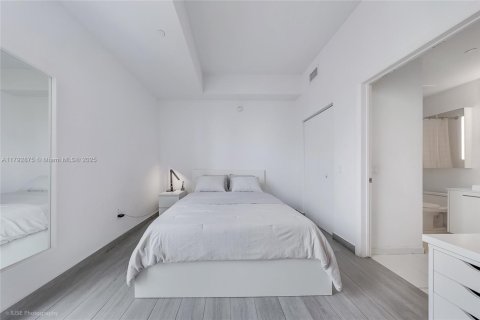 Condo in Miami, Florida, 1 bedroom  № 1699887 - photo 5