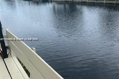 Copropriété à vendre à Fort Lauderdale, Floride: 1 chambre, 54.63 m2 № 1966845 - photo 20