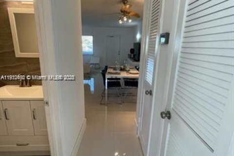 Copropriété à vendre à Fort Lauderdale, Floride: 1 chambre, 54.63 m2 № 1966845 - photo 13