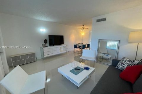 Copropriété à vendre à Fort Lauderdale, Floride: 1 chambre, 54.63 m2 № 1966845 - photo 8