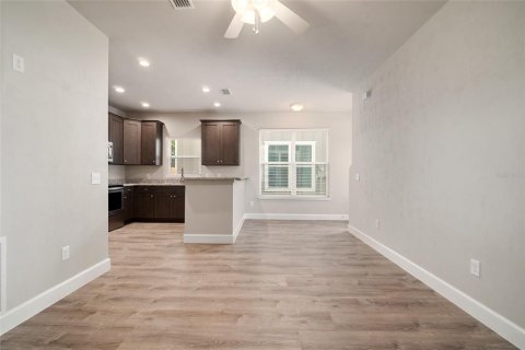 Apartment in Gainesville, Florida 5 bedrooms, 302.49 sq.m. № 2231342 - photo 7