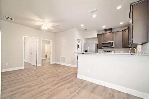 Apartment in Gainesville, Florida 5 bedrooms, 302.49 sq.m. № 2231342 - photo 14