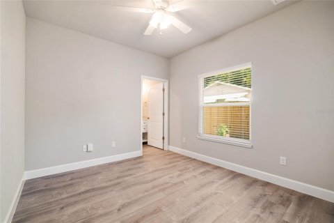 Apartment in Gainesville, Florida 5 bedrooms, 302.49 sq.m. № 2231342 - photo 19